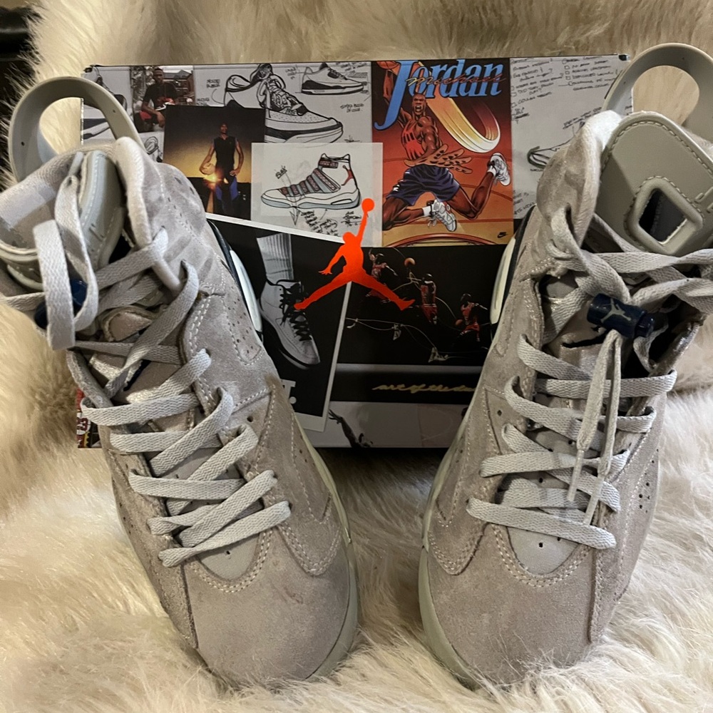 Jordan 6 Retro Suede Sneakers in Light Gray Navy Blue Size 7.5 men’s OG Retro - Picture 2 of 9